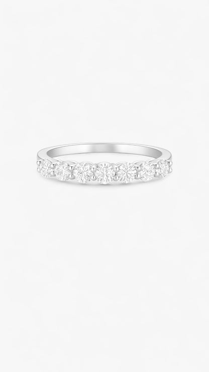 Anillo de cascada de cristal