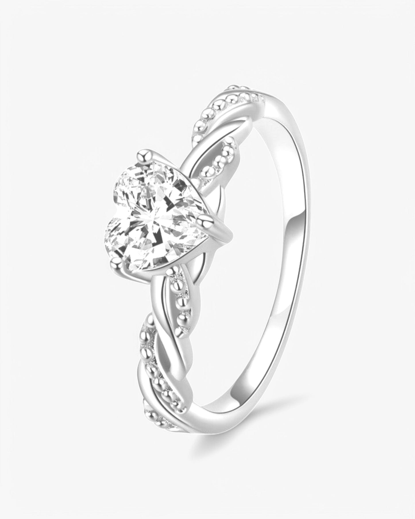 Anillo de amor prístino