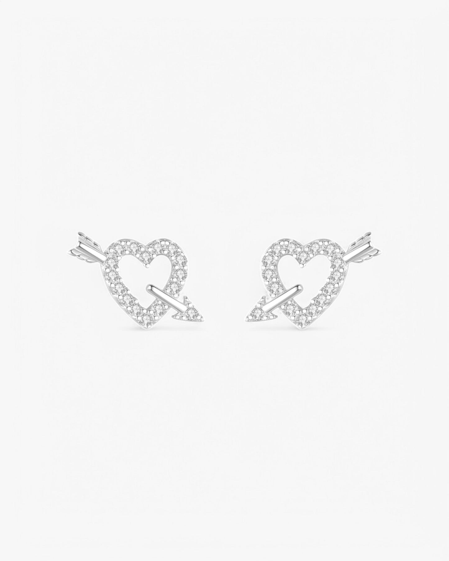 Pendientes con dije de Cupido