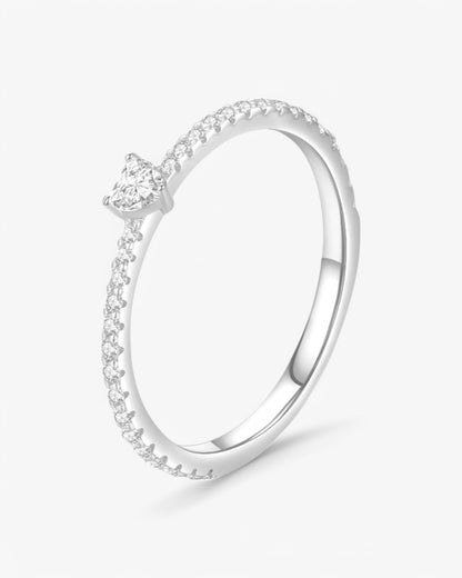 Anillo de susurro romántico